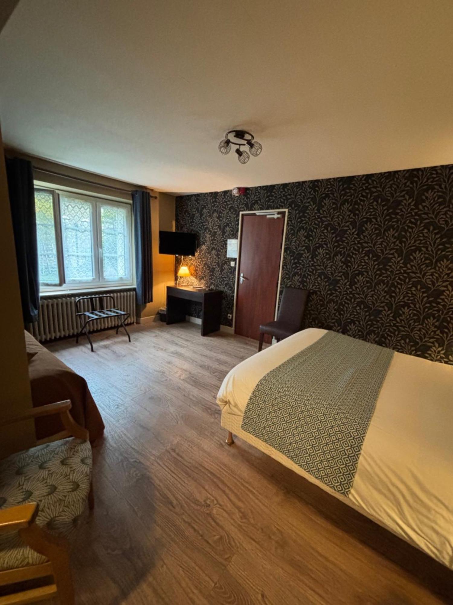 Hotel Le Bon Laboureur ラ・シャリテ エクステリア 写真